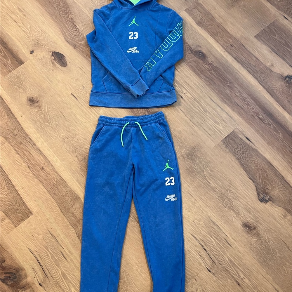 Nike Kids Blue Jogger Set with Green Accents